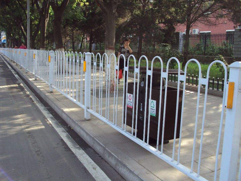 201807211532137860102428.jpg 市政護(hù)欄網(wǎng)3.jpg